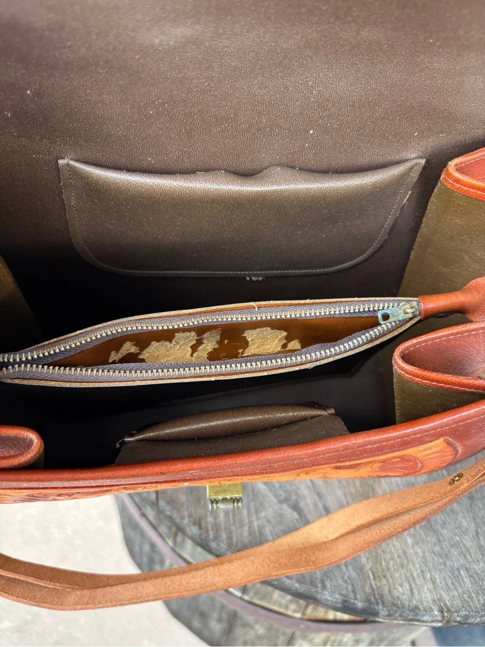 Vintage‎ Hand-Tooled Leather Shoulder Bag in Two-Tone Brown